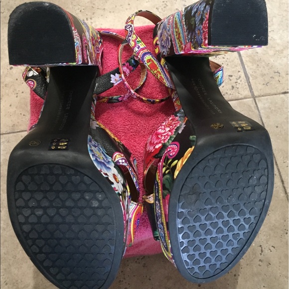 Shoes - Picture 4 of 4